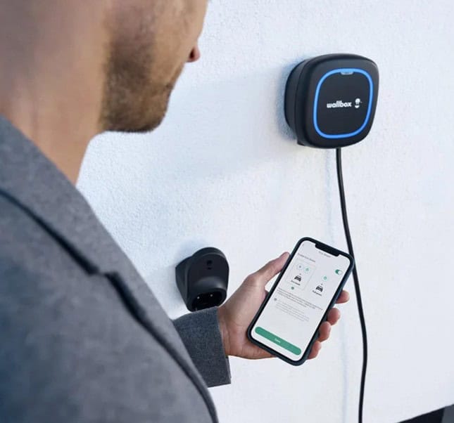 Wallbox Pulsar Max 7,4 kW + Power Boost 1 fázis + Kábel dokk – fekete, 5 m Type 2